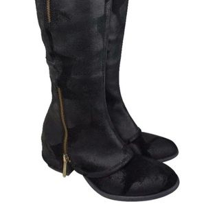 Donald J Pliner ‘Devi’ Boot in Black Leather 8.5